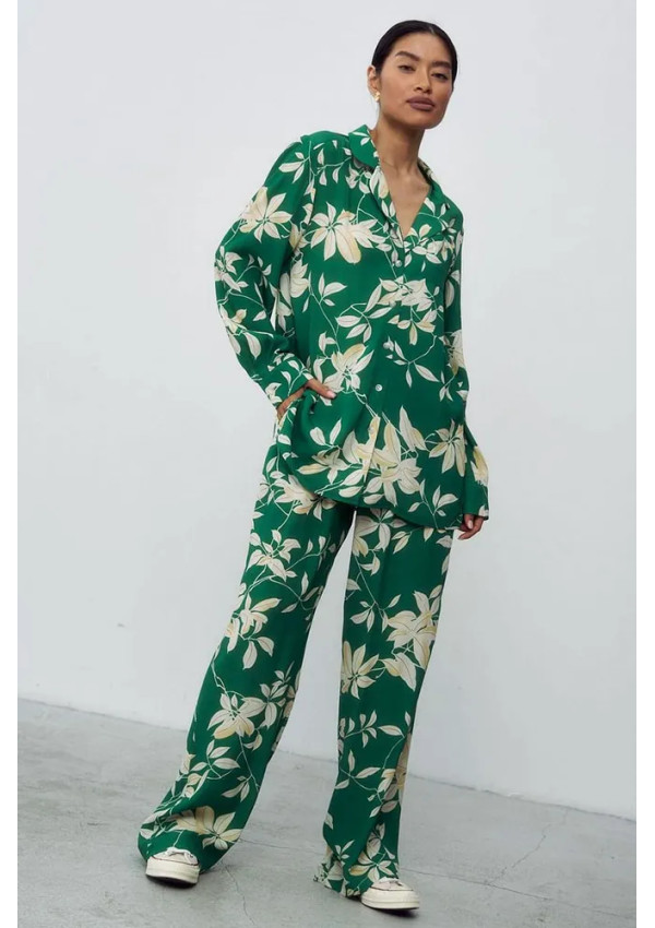 Brīvā laika tērps Vita